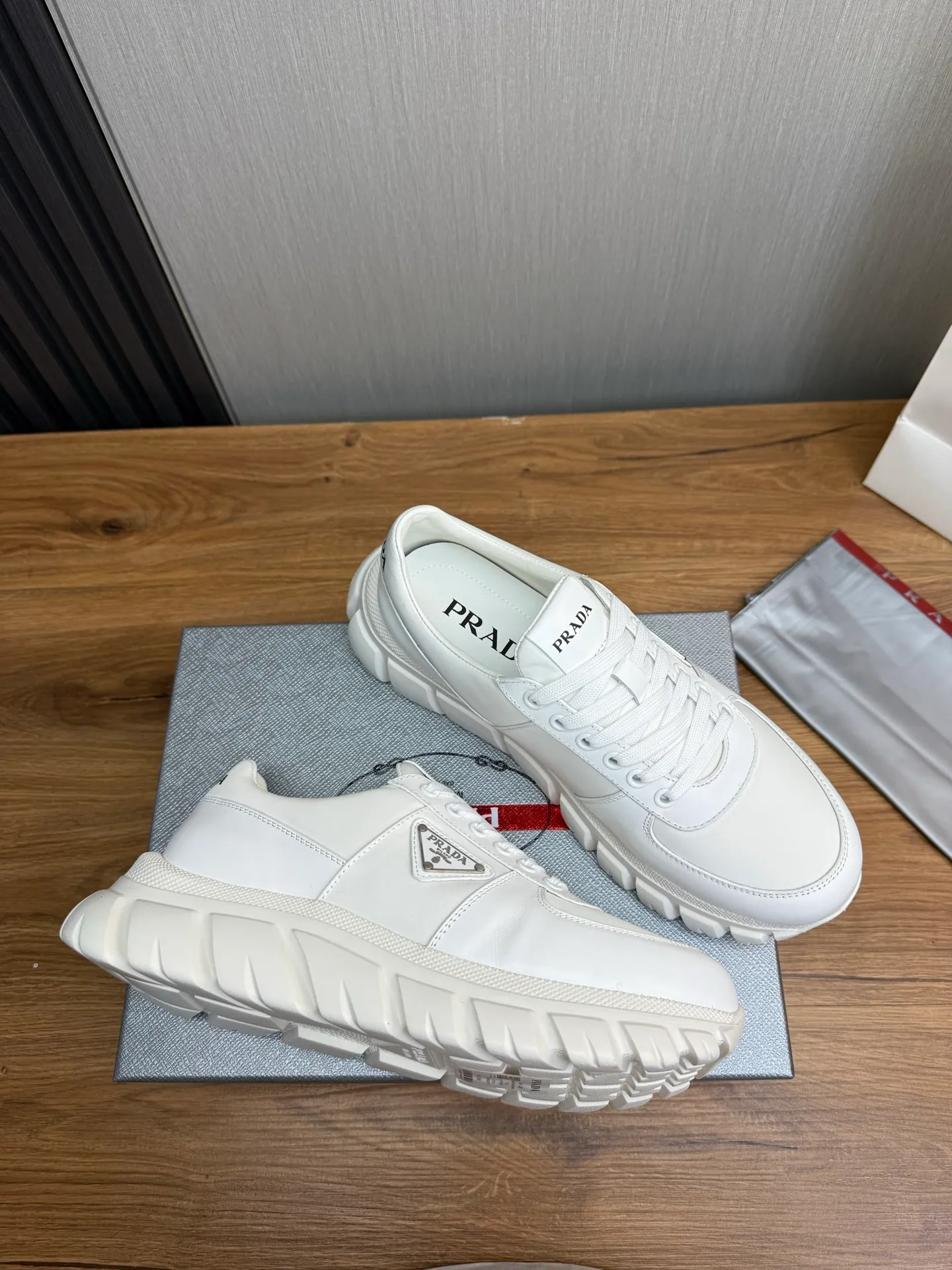 Men's shoes 💰580💰 [PRADA] Men's shoes are popular in the counter, official website is synchronized, 1 high-quality shipment ✔️Imported cowhide fabric + cowhide lining, 1🆚1 replica, original sole, 38-45 (45 customized, non-refundable)